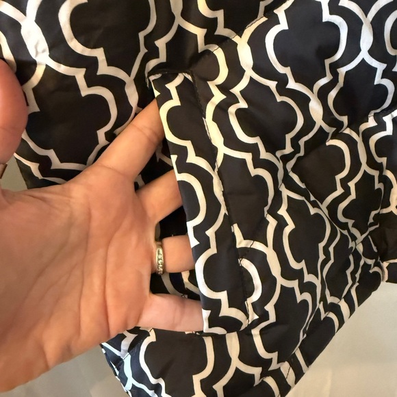 Lands' End Black and White Patterned puffer vest size 10-12 - Picture 6 of 8